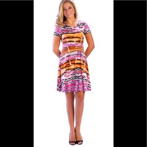 ☘️NWOT Neesha Open Back Orange & Pink Dress Small/Medium